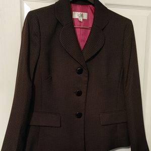 Le Suit 14P Suit: Jacket and Skirt